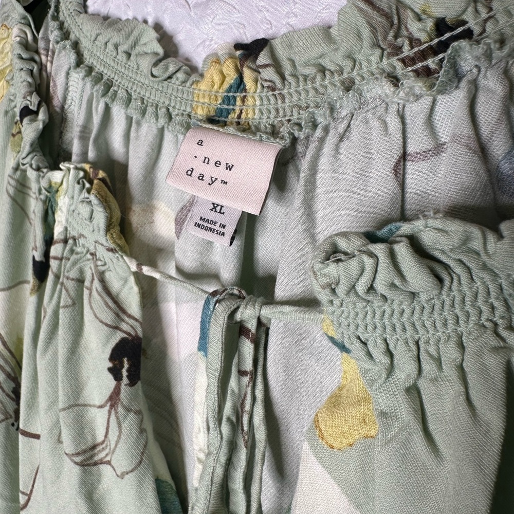 a new day Floral Blouse - Light Green Peasant Top Bishop Sleeves - Picture 5 of 7